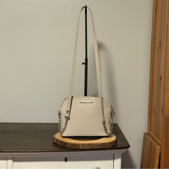 EUC Steve Madden Cream Shoulder Bag with Chain Detail - Picture 2 of 5